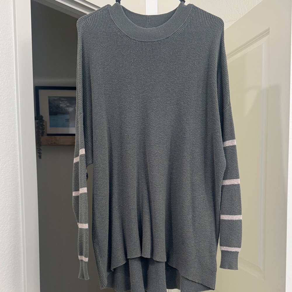 American Eagle Outfitters Green and Cream Striped Sweater
